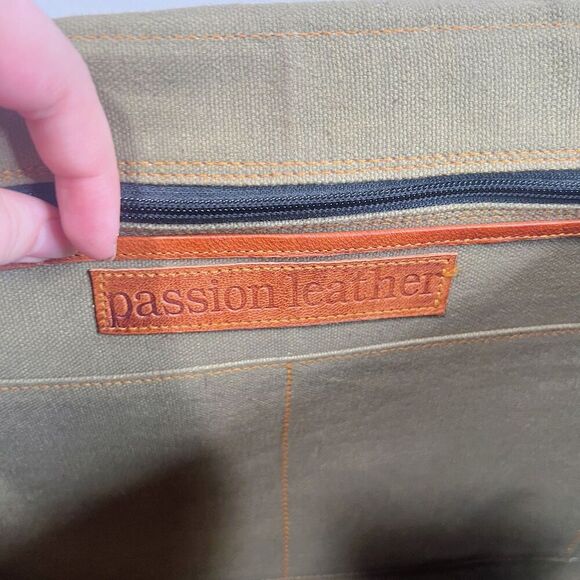 Vintage Cognac Leather Messenger Back Satchel Briefcase Laptop Case - Picture 6 of 12